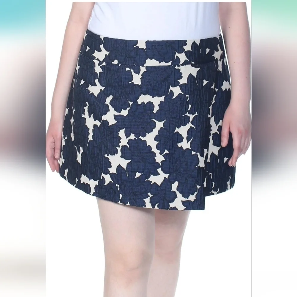 MAISON JULES Cream and Navy Floral A Line Mini Skirt size S